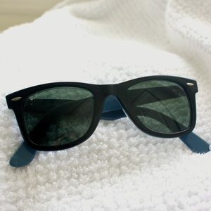 RAY-BAN Original Wayfarer Sunglasses RB2140